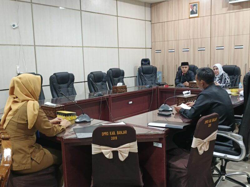 Rapat Dengar Pendapat (RDP) Komisi IV DPRD Kabupaten Banjar bersama Dinas Sosial, Pemberdayaan Perempuan, Perlindungan Anak, dan Keluarga Berencana (Dinsos P3AP2KB) Kabupaten Banjar yang dijadwalkan pada Selasa (27/1/2026) terpaksa ditunda.