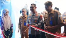 Kapolres Banjar AKBP Dr. Fadli meresmikan program bedah rumah di Desa Pekauman Dalam, Kecamatan Martapura Timur, Kabupaten Banjar, Senin (27/7/2026).