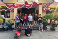 Pria di Gambut Diamankan Polisi Usai Ancam Warga Pakai Parang. Foto ( Resmob Banjar) 