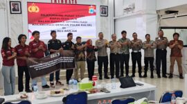 id – Polres Banjar bersama Pusat Studi Kepolisian Universitas Lambung Mangkurat (ULM) memperkuat kolaborasi untuk mendukung penerapan kebijakan Zero Over Dimension and Over Loading (ODOL) atau kendaraan dengan dimensi dan muatan berlebih yang ditargetkan mulai terlaksana pada 2027, khususnya di Kalimantan Selatan.